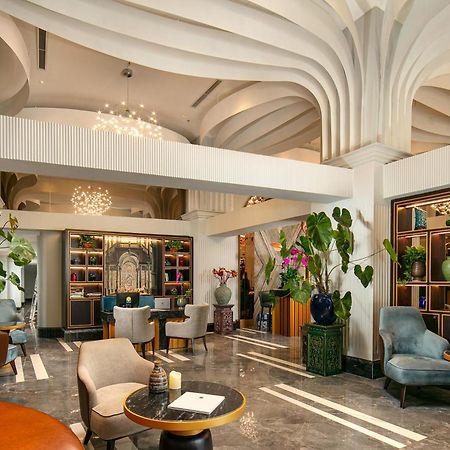 May De Ville Lakeside Hotel Hanoi Bagian luar foto The Library